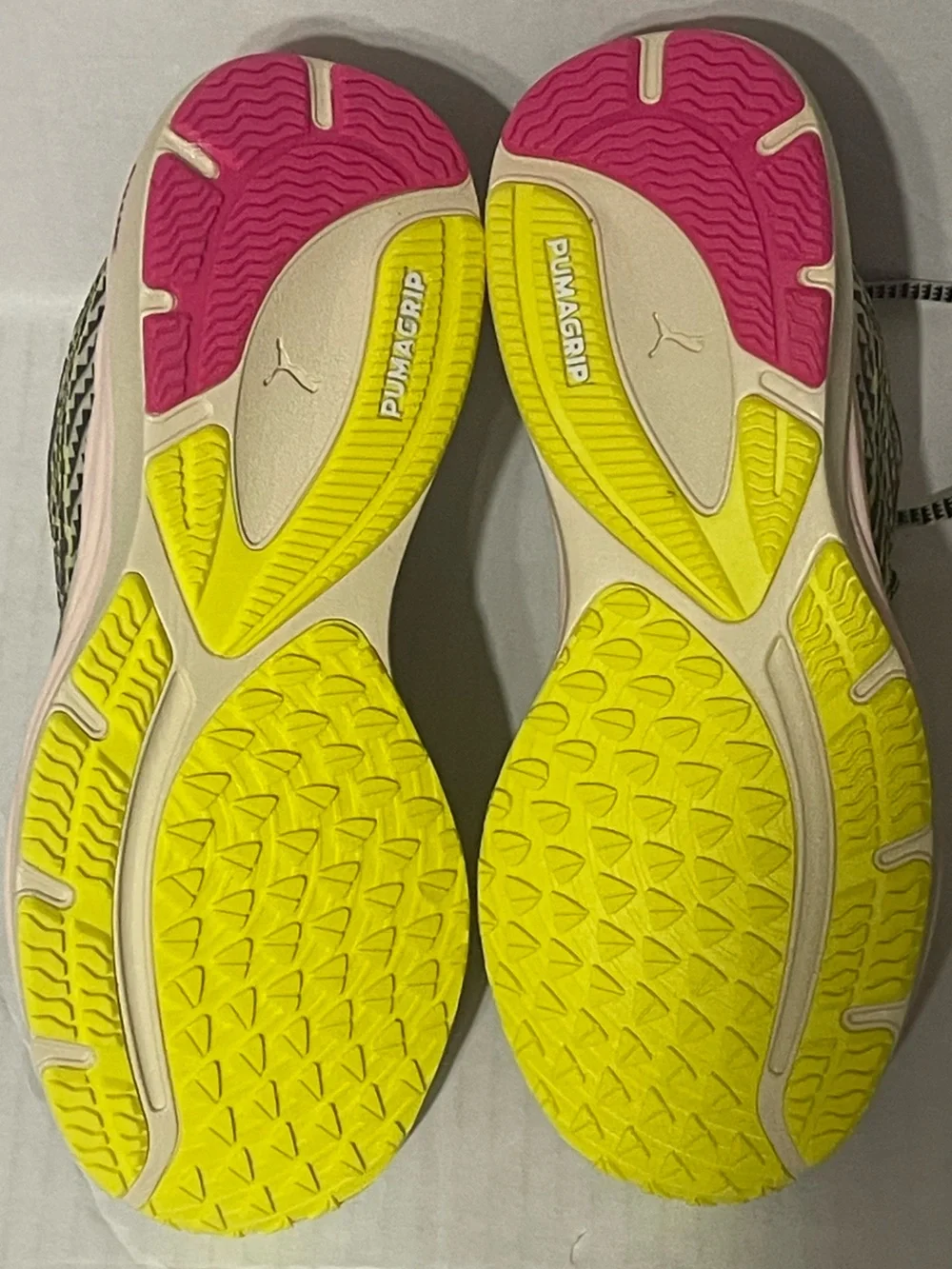 Puma x LEMLEM Velocity Nitro 2-Women’s 7.5-Ghost Pepper/Black/Pink Glimmer-NIB